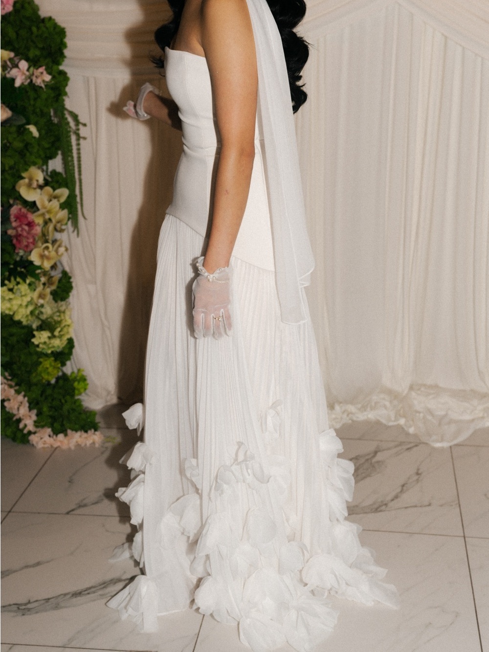 Elegant White Floral-Appliqué Pleated Dress - Women
